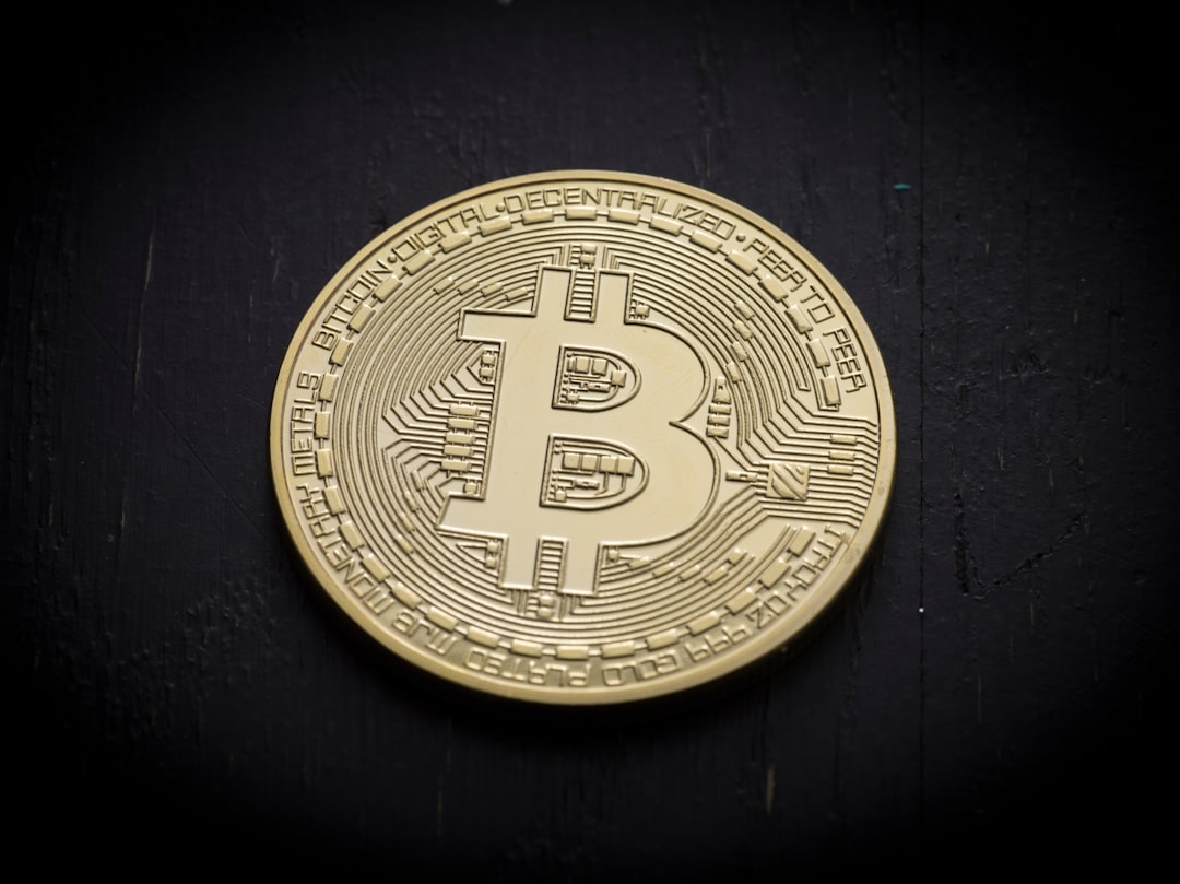 Bitcoin Slips as Geopolitical Tensions and Fed Uncertainty Weigh on Sentiment