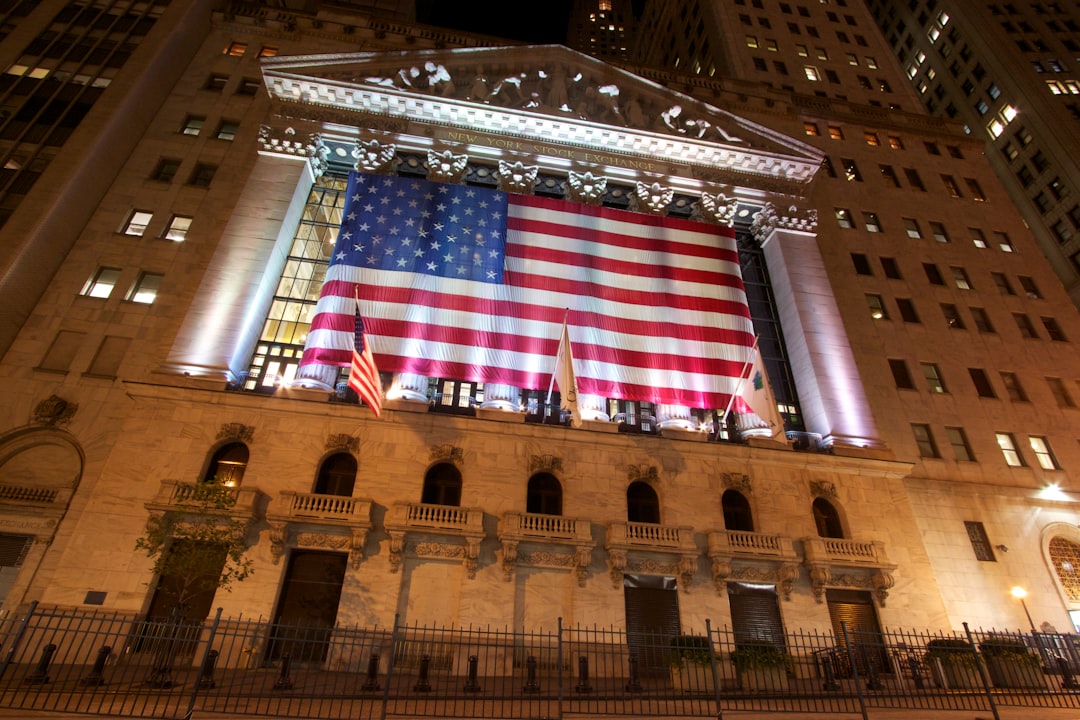 U.S. Stocks Rally as Markets Shrug Off Iran’s Weak Response and Eye Fed’s Dovish Shift