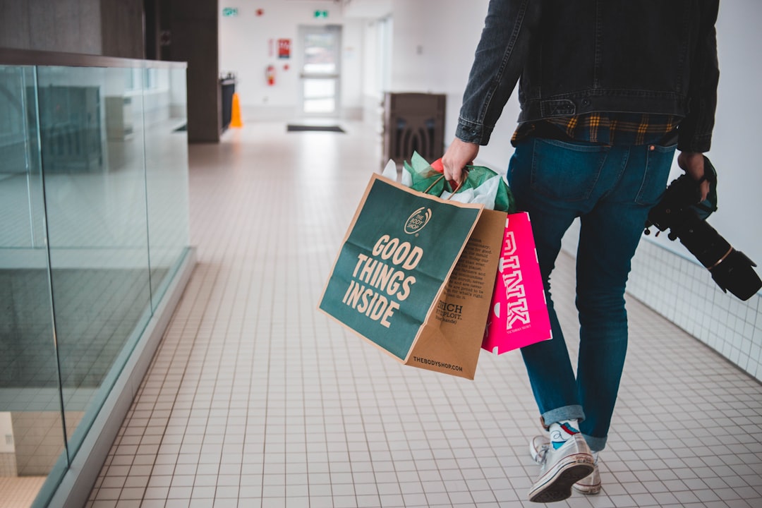 AI Shopping Assistants Set to Revive U.S. E‑Commerce Growth: Bernstein’s Outlook