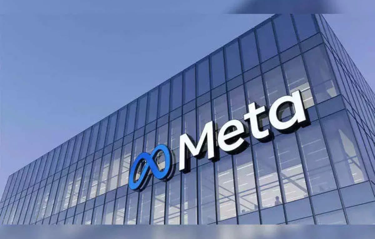 Meta Platforms, Inc. (NASDAQ:META) Sees Positive Analyst Sentiment and Growth in AI Investments