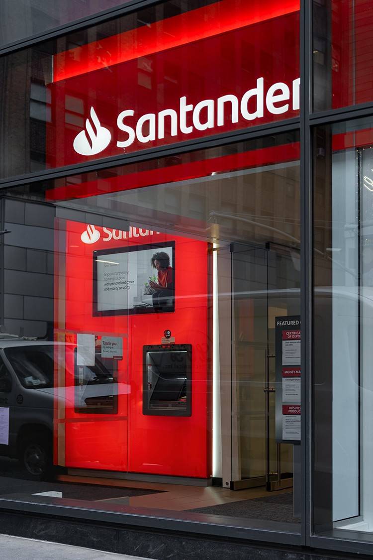 Banco Santander's Financial Performance Analysis