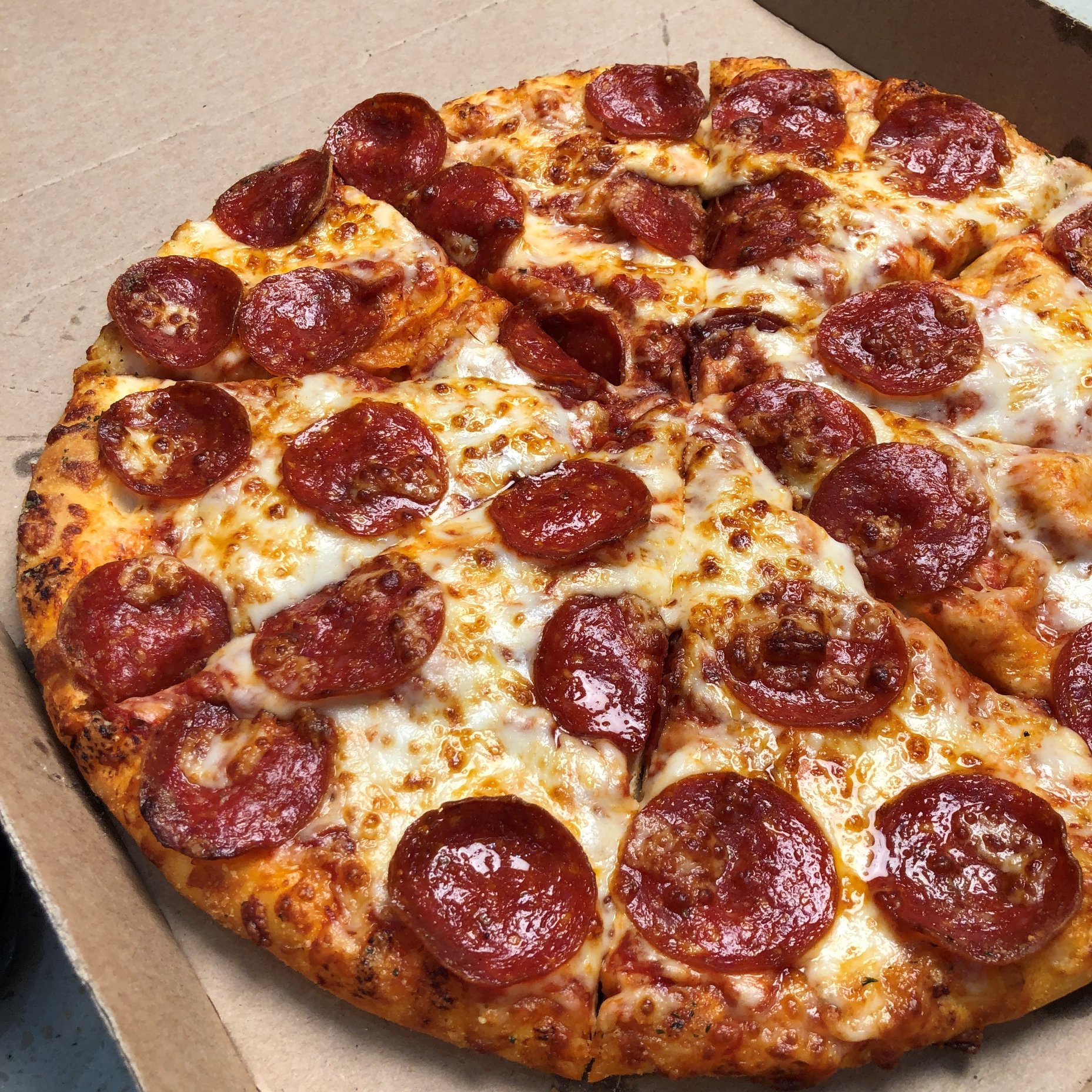 Domino's Pizza (NASDAQ: DPZ) Stock Rating and Performance Update