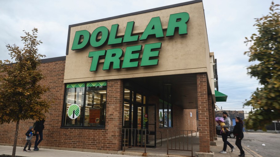 Dollar Tree, Inc. (NASDAQ:DLTR) Maintains "Buy" Rating from Goldman Sachs