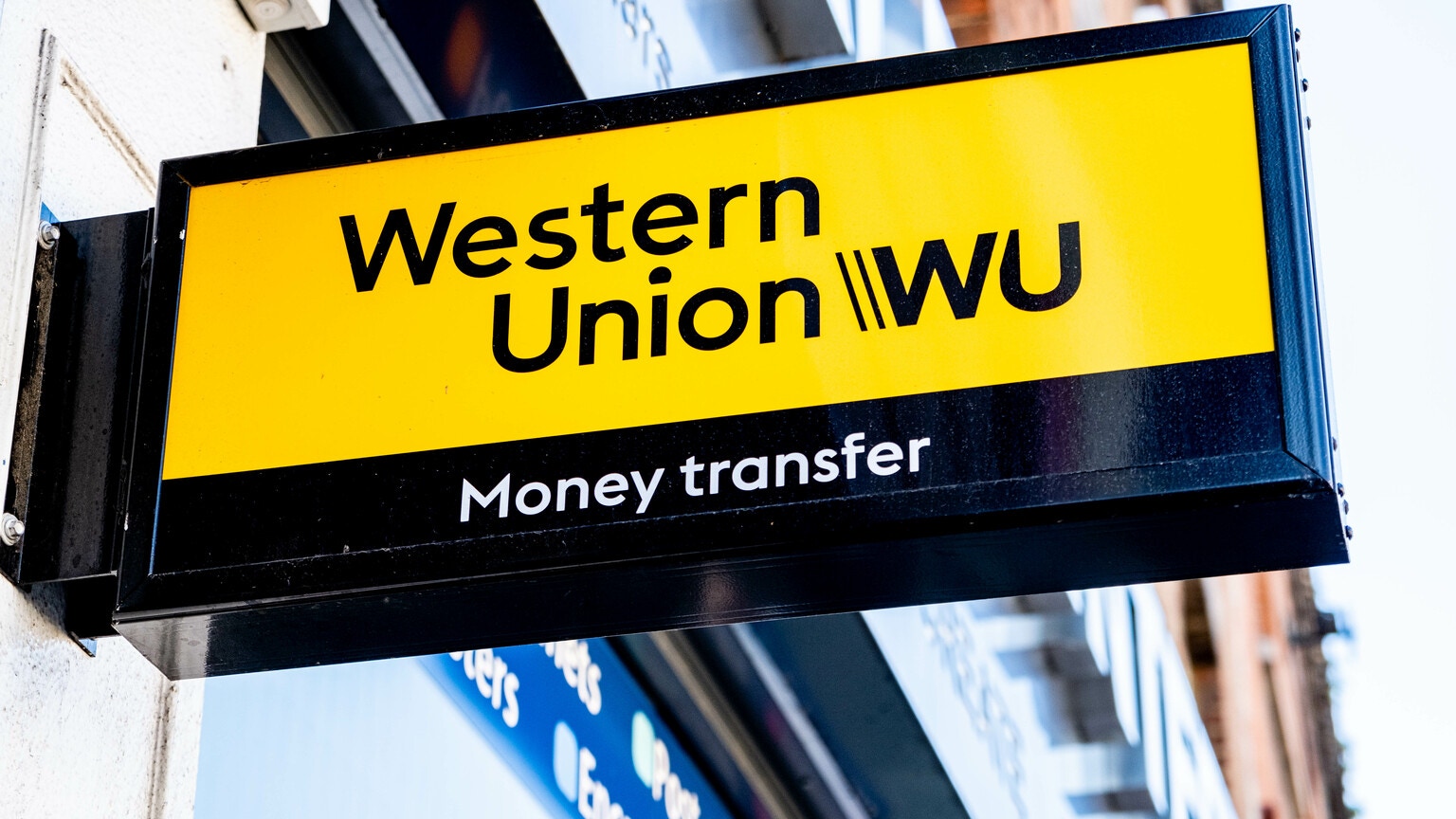 Western Union (NYSE:WU) Financial Overview and Market Position