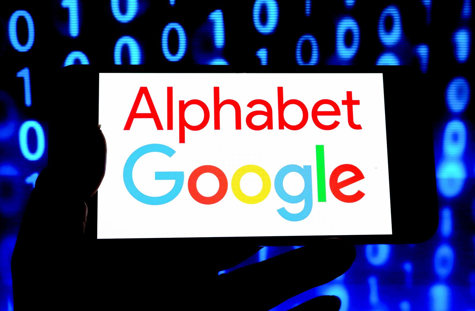 Alphabet Inc. (NASDAQ:GOOGL) Insider Activity and Quantum Computing Concerns