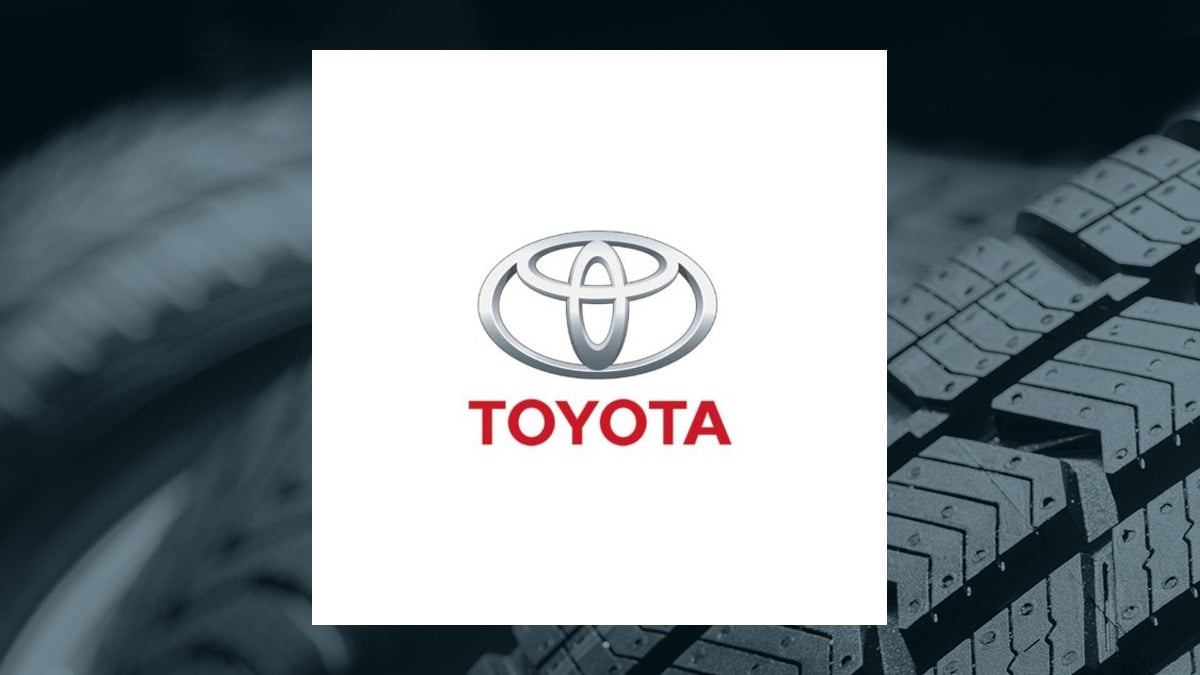 Toyota Motor Corporation (NYSE:TM) Earnings Preview: EV Acceleration and Financial Outlook