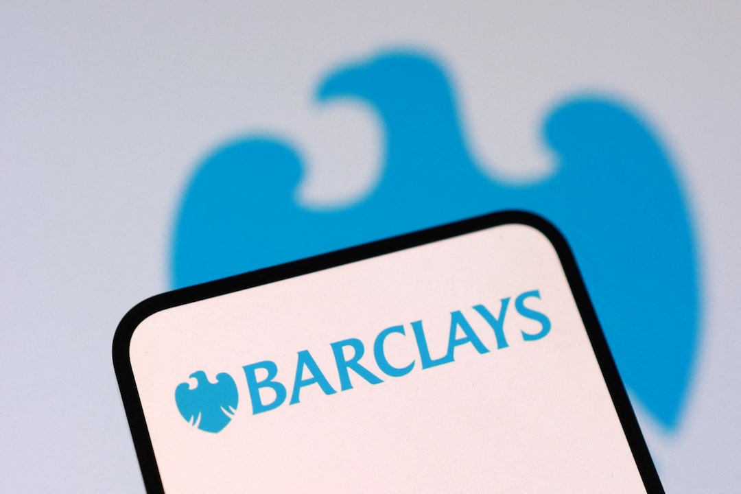 Barclays Ups Cisco (CSCO) Target to $121 Amid AI Shift & Strong Q1
