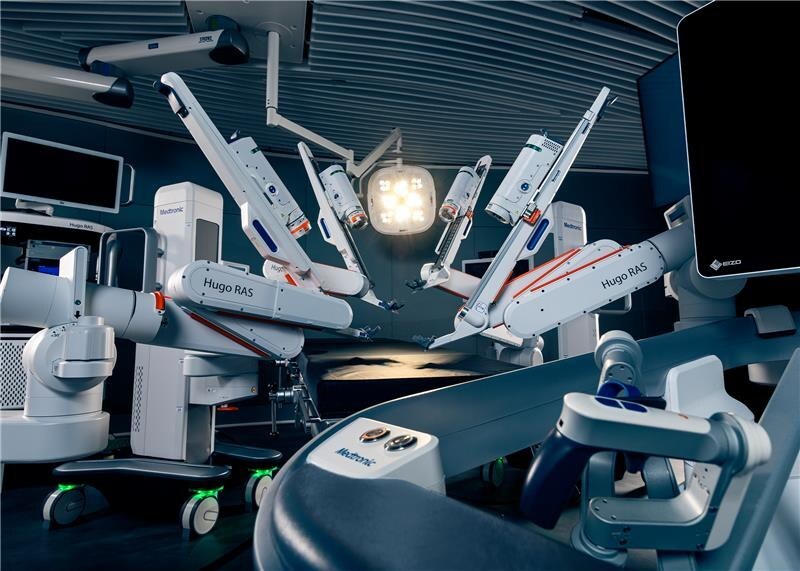Medtronic (NYSE: MDT) Stock: Analyst Downgrade Contrasts with Strong Financial Performance