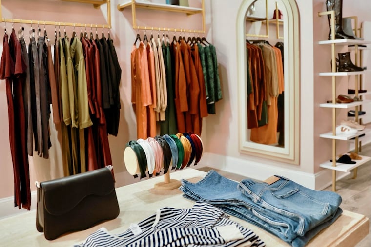 J.Jill, Inc. (NYSE: JILL) Navigates Retail Transition Amidst Analyst Confidence