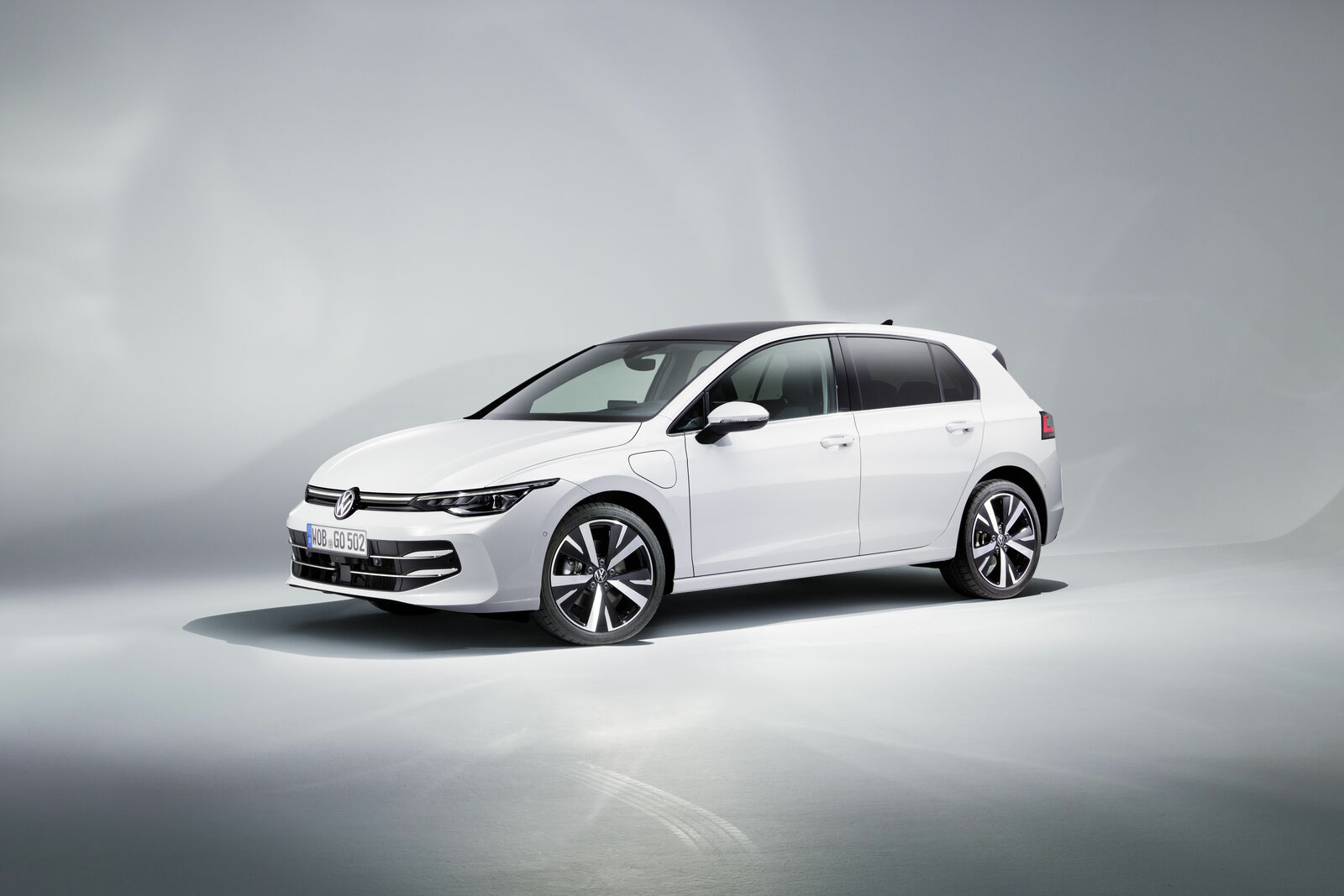 Citigroup Maintains Buy Rating for Volkswagen (OTC: VWAGY), Lowers Price Target Amid Challenges
