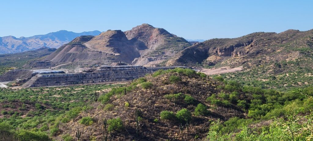 Goldgroup Mining Inc. (OTC: GGAZF) Announces 4-for-1 Reverse Stock Split to Meet NYSE American Listing Requirements