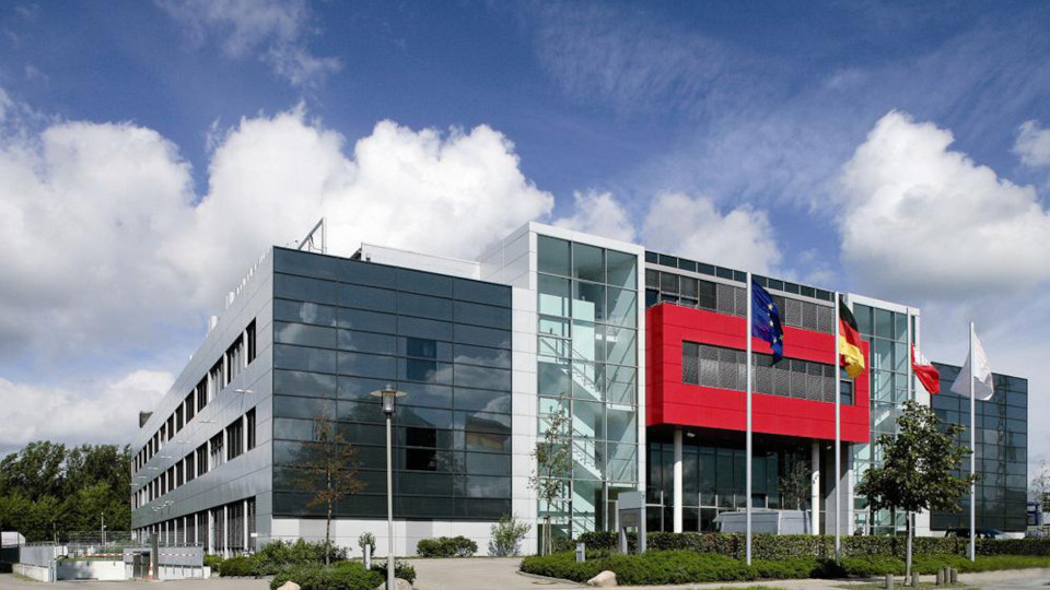 Evotec SE (NASDAQ: EVO) Stock Plunges Amidst Revised Guidance and Operational Challenges