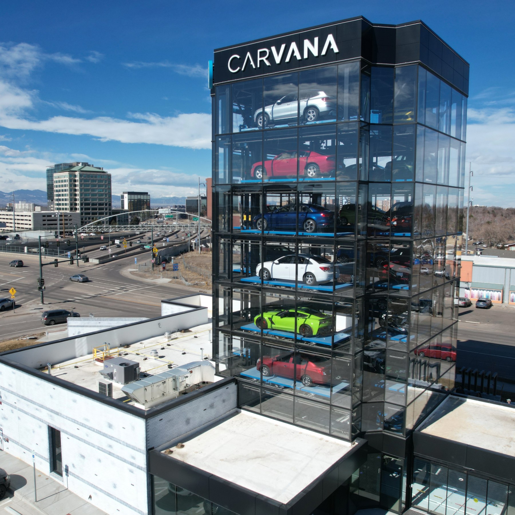 Barclays Raises Price Target for Carvana (NYSE: CVNA) Amidst Growth and Debt Concerns