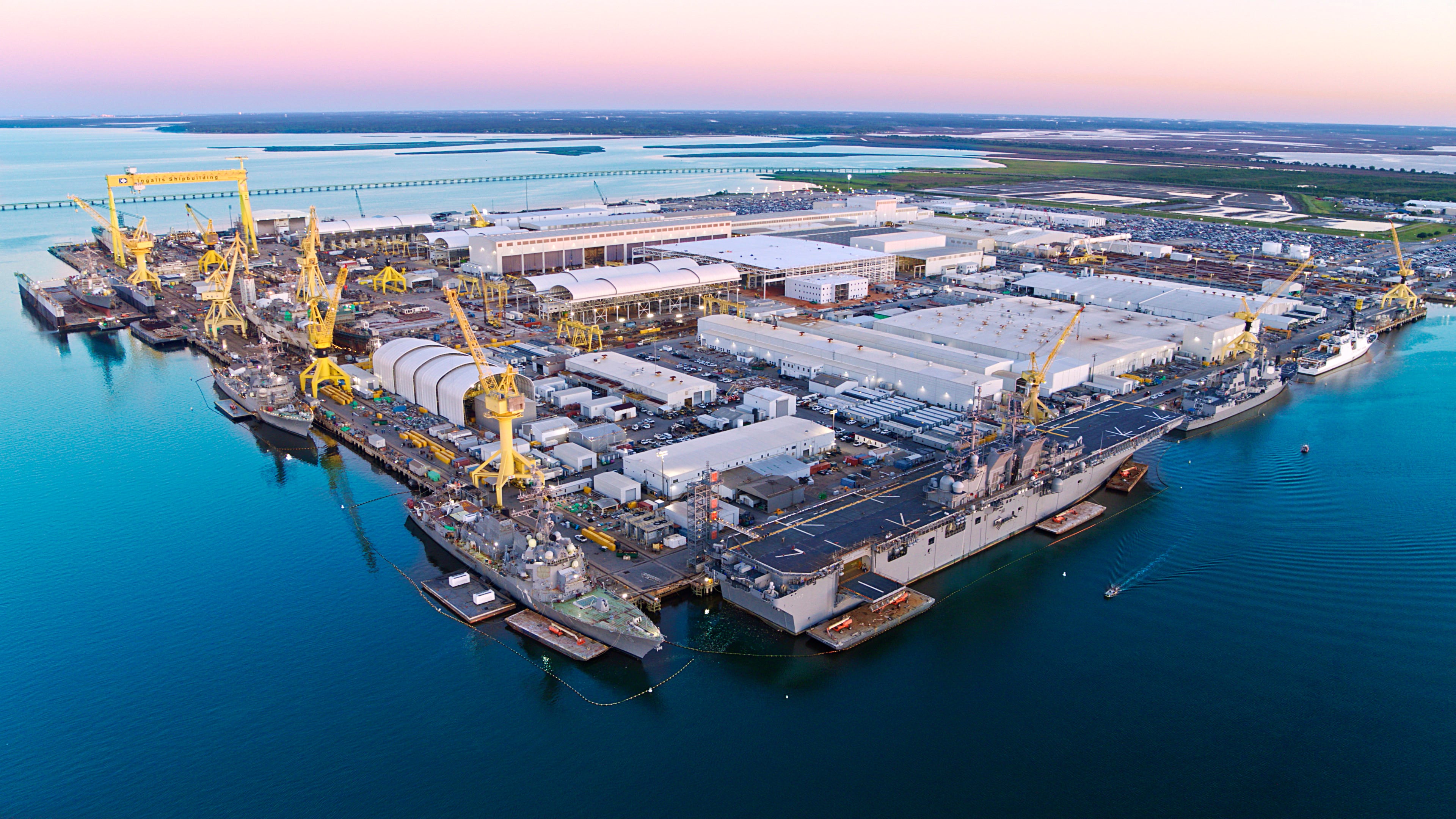 Huntington Ingalls Industries (NYSE: HII) Surpasses Q2 Earnings Expectations Amid Strong Shipbuilding Performance
