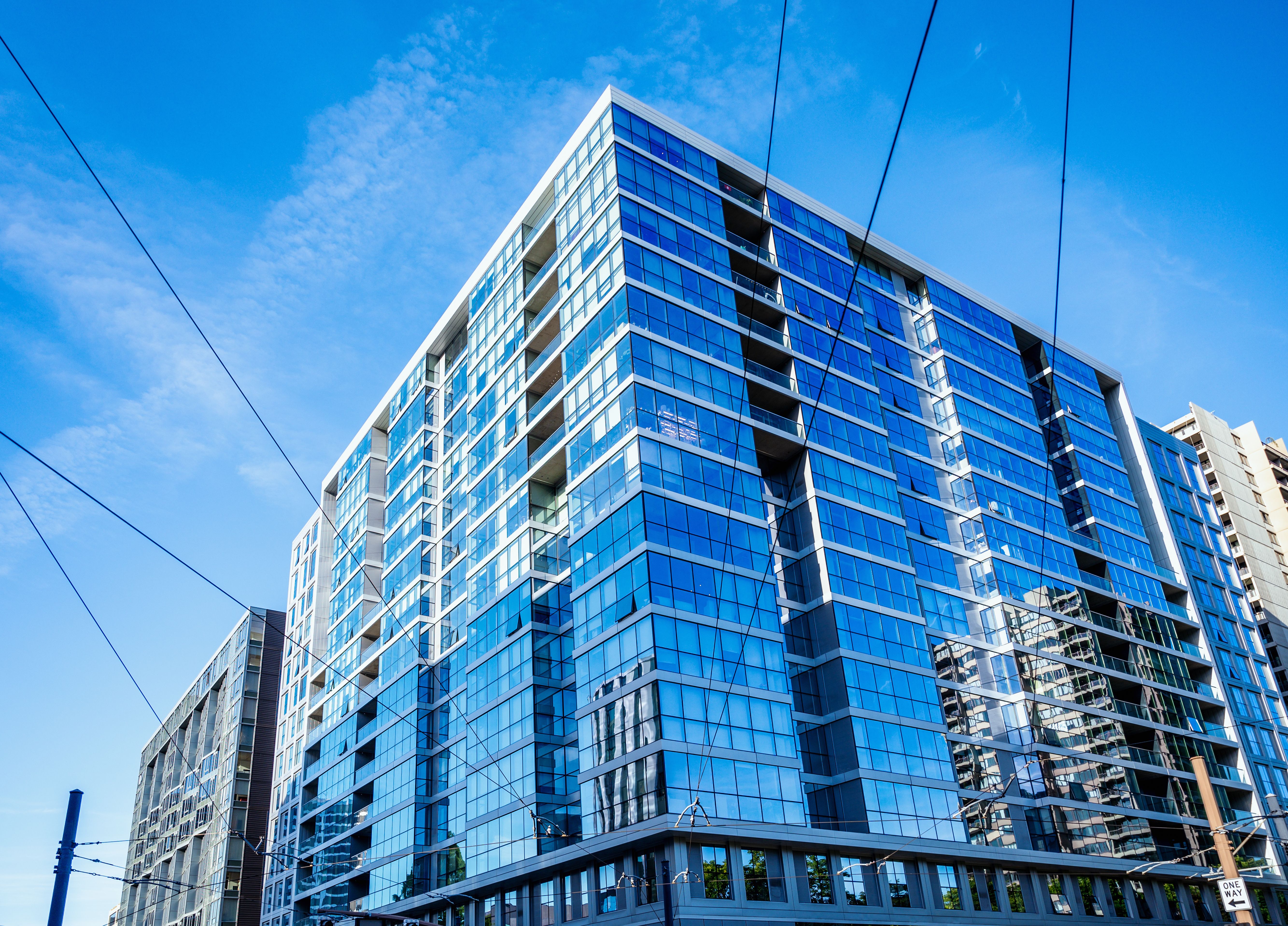 Goldman Sachs Boosts Price Target for Broadstone Net Lease (NYSE: BNL) Amid Strong FFO Performance