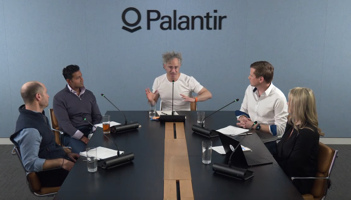 Palantir Technologies (NASDAQ:PLTR) Stock Analysis: Growth, AI Demand, and Analyst Outlook