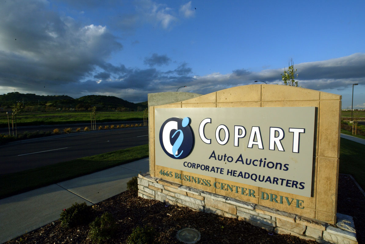 Copart, Inc. (NASDAQ:CPRT) Prepares for Q3 Earnings: Key Financial Insights and Market Outlook
