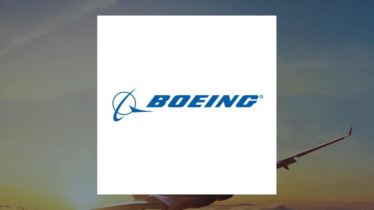 Boeing (NYSE: BA) Stock Rises as Union Contract Removes Production Risk