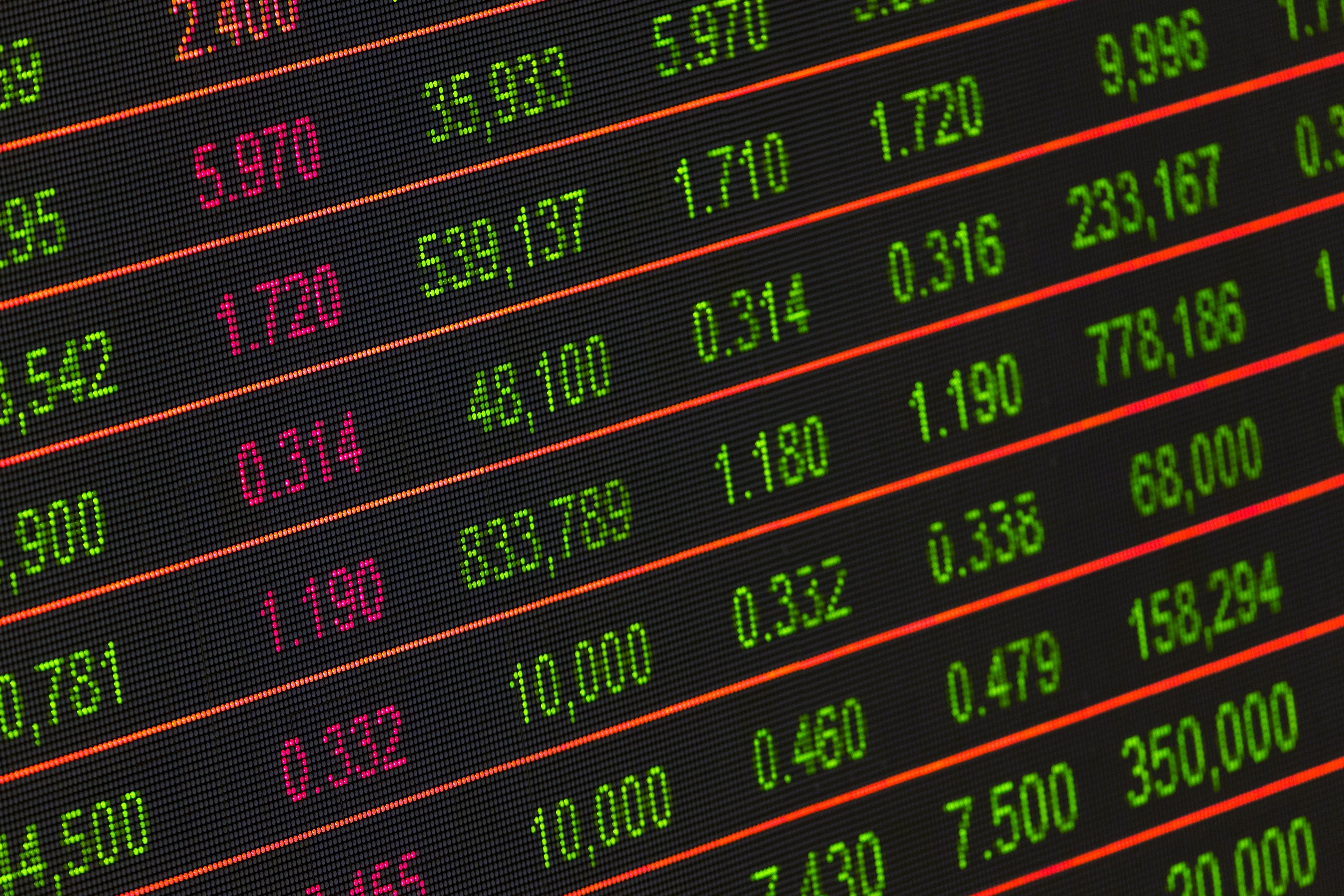 Oppenheimer Downgrades Fiserv (NASDAQ: FISV) Amidst Financial Headwinds