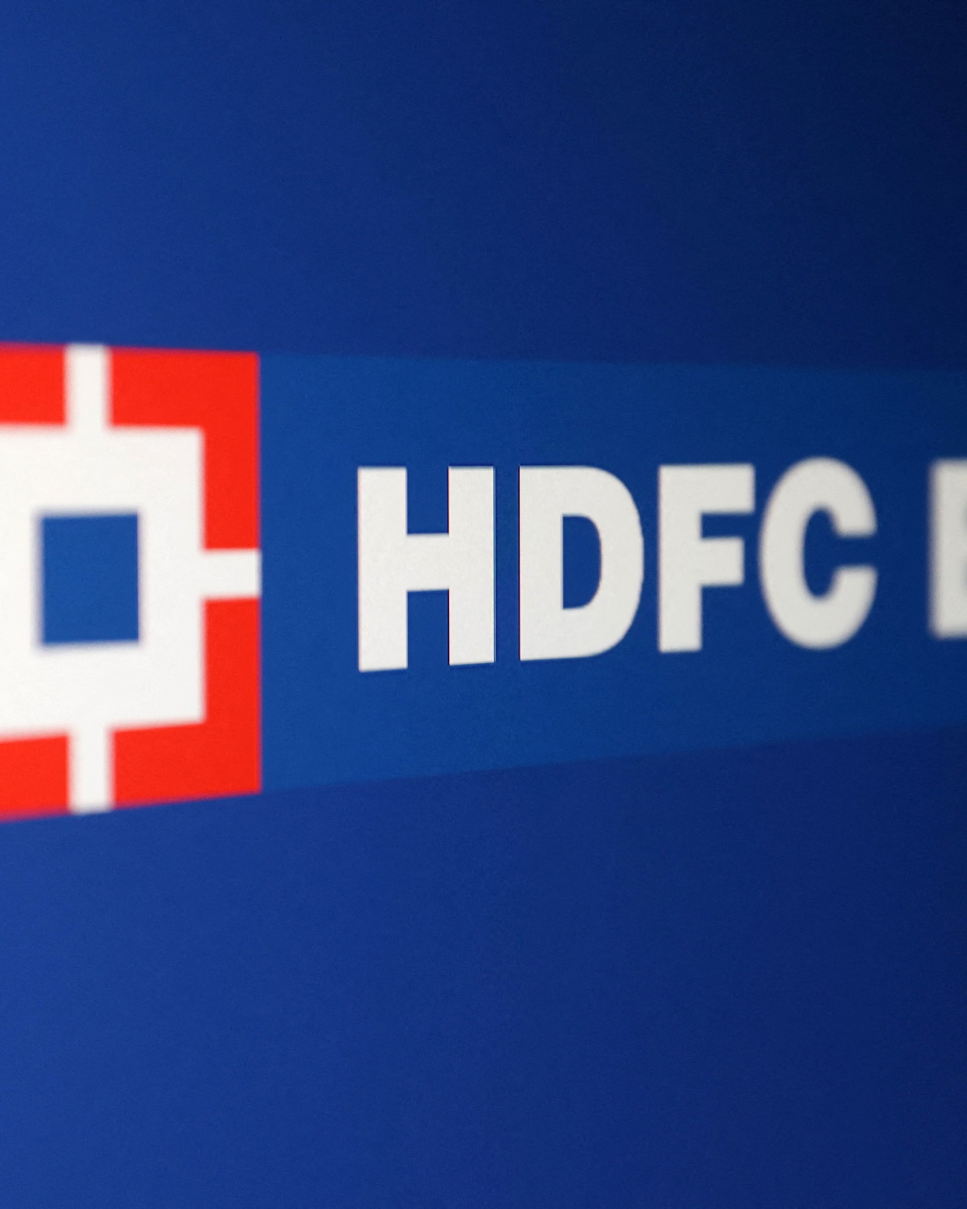 HDFC Bank (NYSE: HDB) Q2 Fiscal 2027 Earnings: Revenue Beats, EPS Misses Amid Accelerating Growth